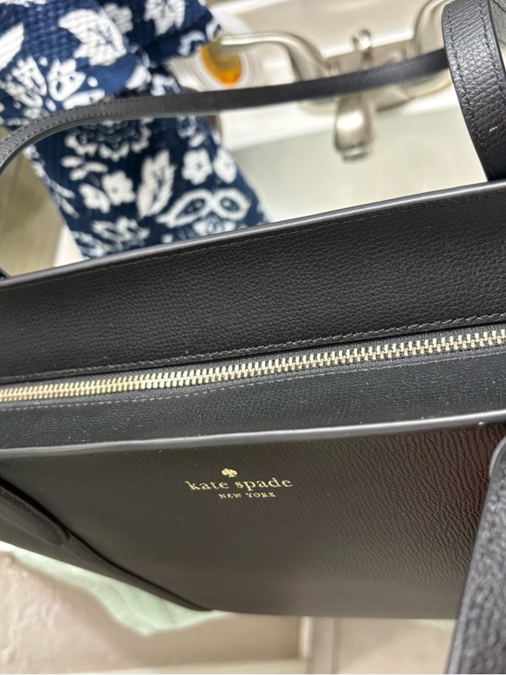 kate spade black leather tote - Picture 4 of 5